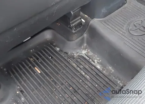 2022 Toyota Rav4 Hybrid Le z USA, uszkodzony, nr VIN 4T3LWRFV5NU065755